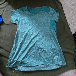Everlast Large, Open Mesh Back, Athletic Cooling Shirt, Good Condition